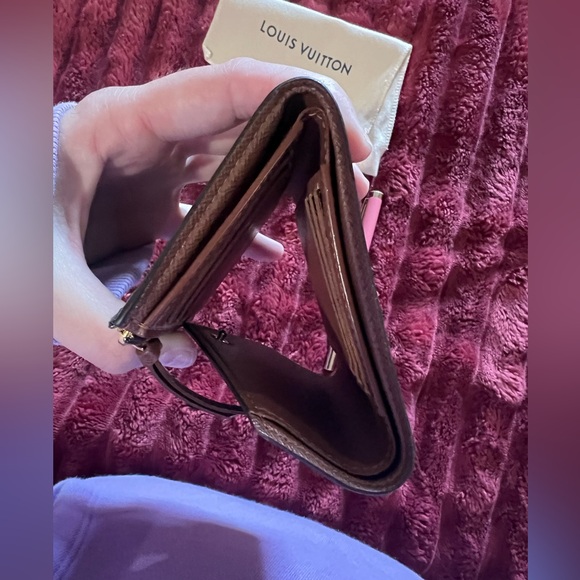 Louis Vuitton Monogram Victorine Wallet - Picture 6 of 7